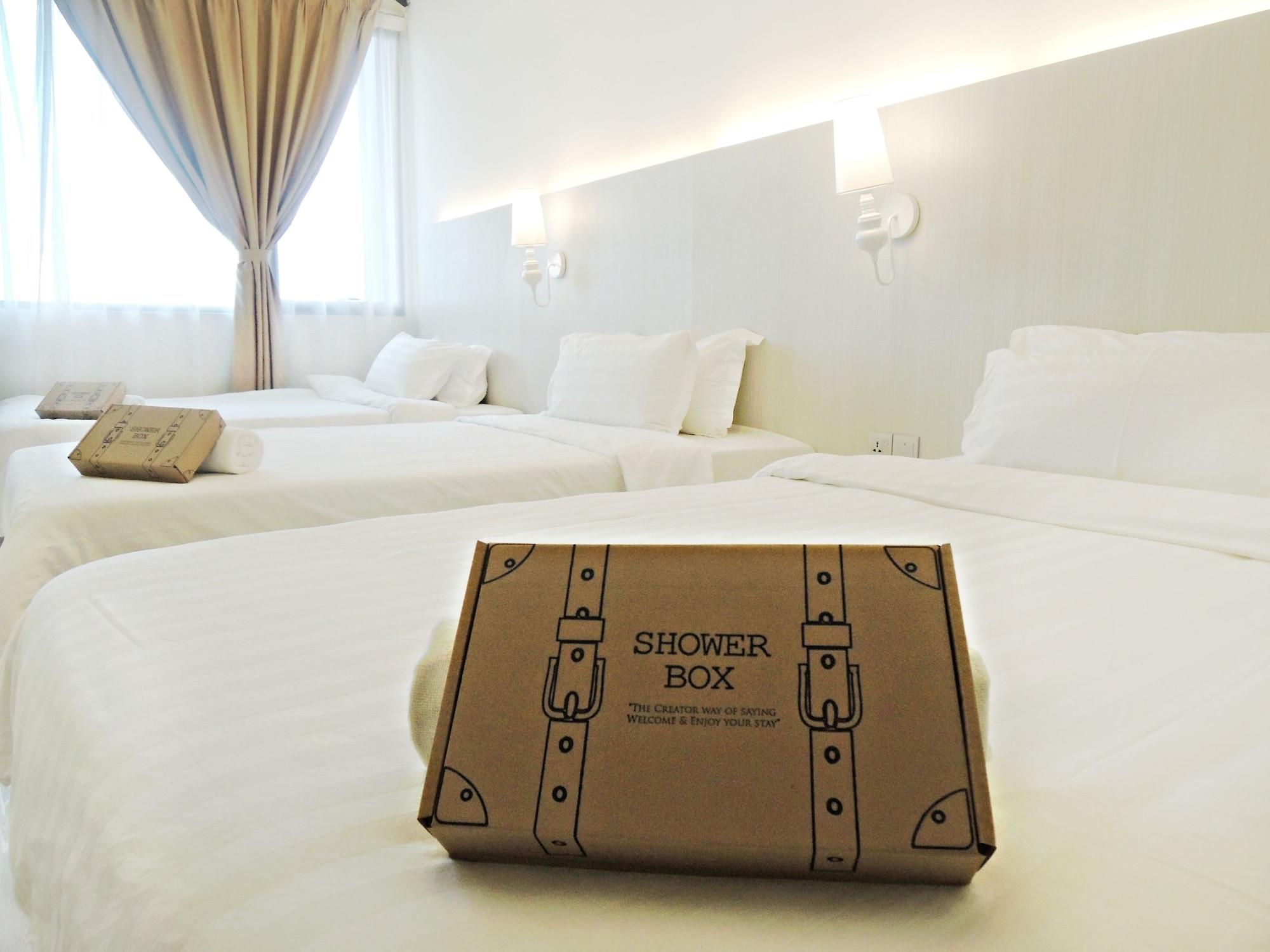 Creator Hotel Kulai Esterno foto