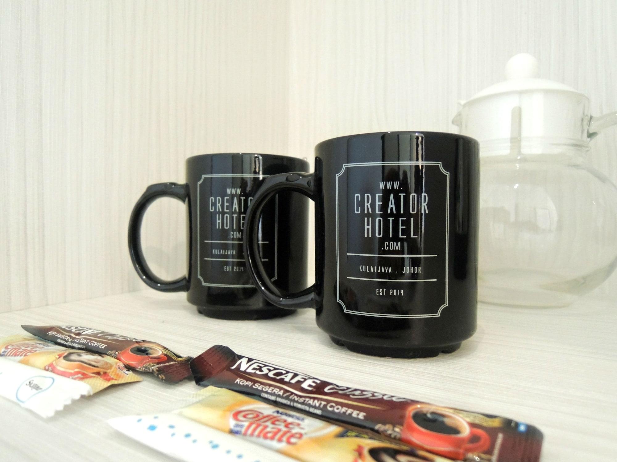 Creator Hotel Kulai Esterno foto