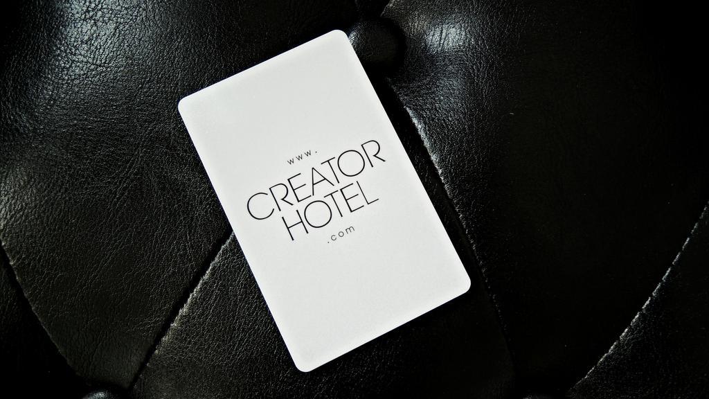 Creator Hotel Kulai Esterno foto