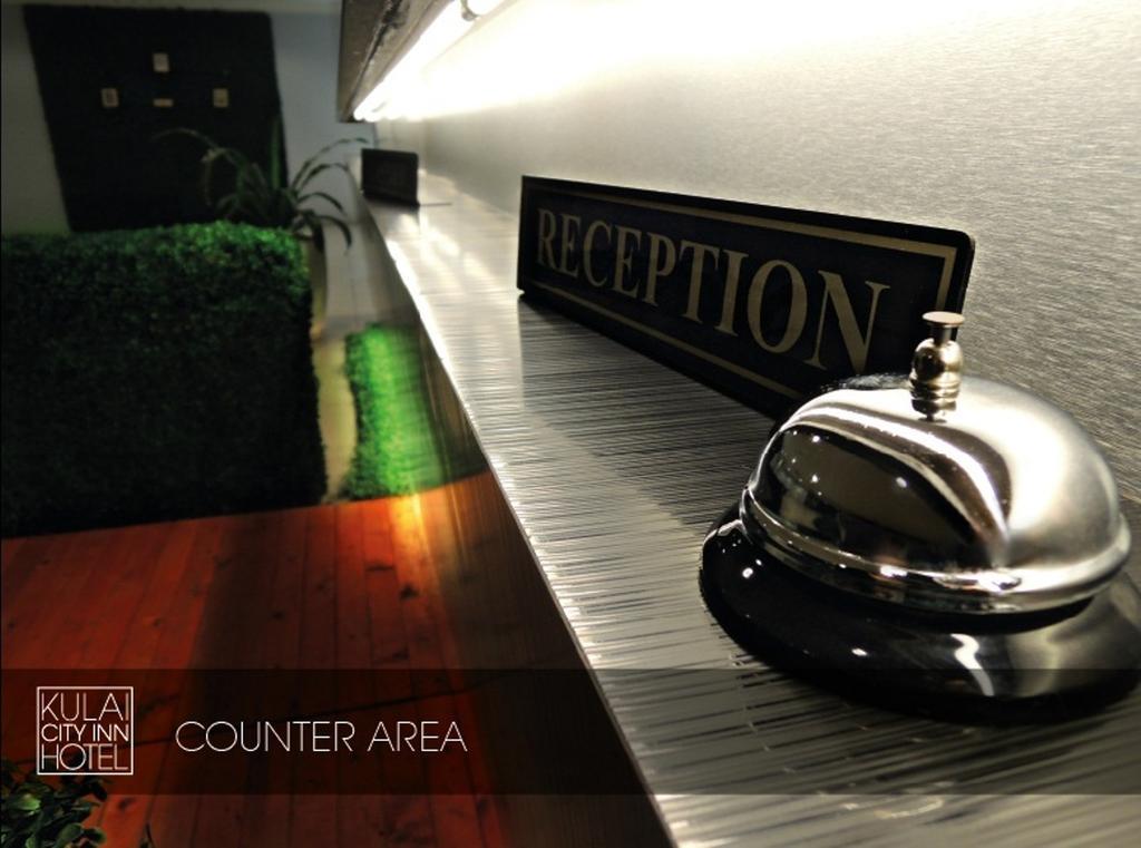 Creator Hotel Kulai Esterno foto